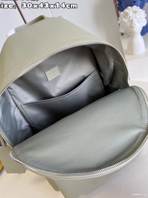 WIS BACKPACK VUITTON LOUIS TAKEOFF 0819